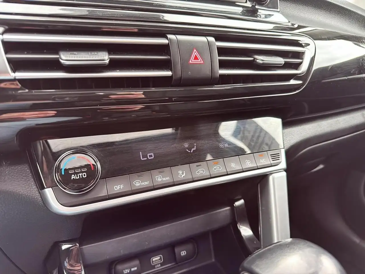 Kia Seltos снимка Kia Seltos