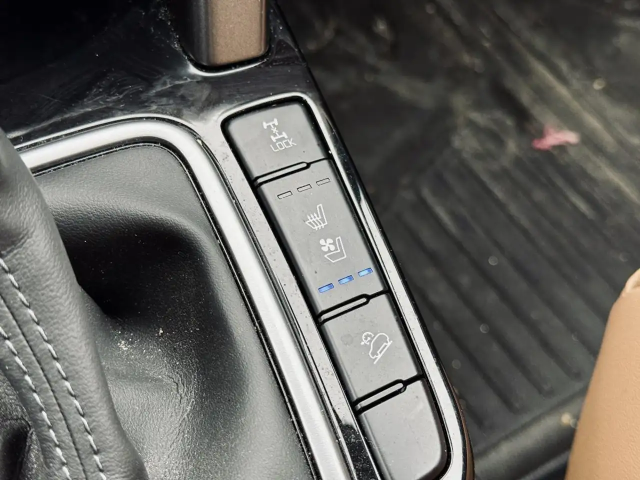 Kia Seltos снимка Kia Seltos