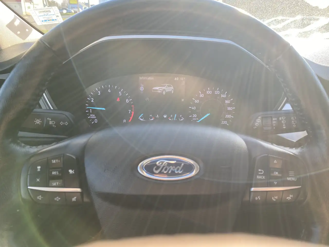 Ford Escape снимка Ford Escape