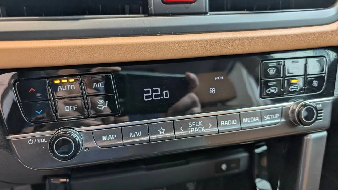 Kia Seltos снимка Kia Seltos