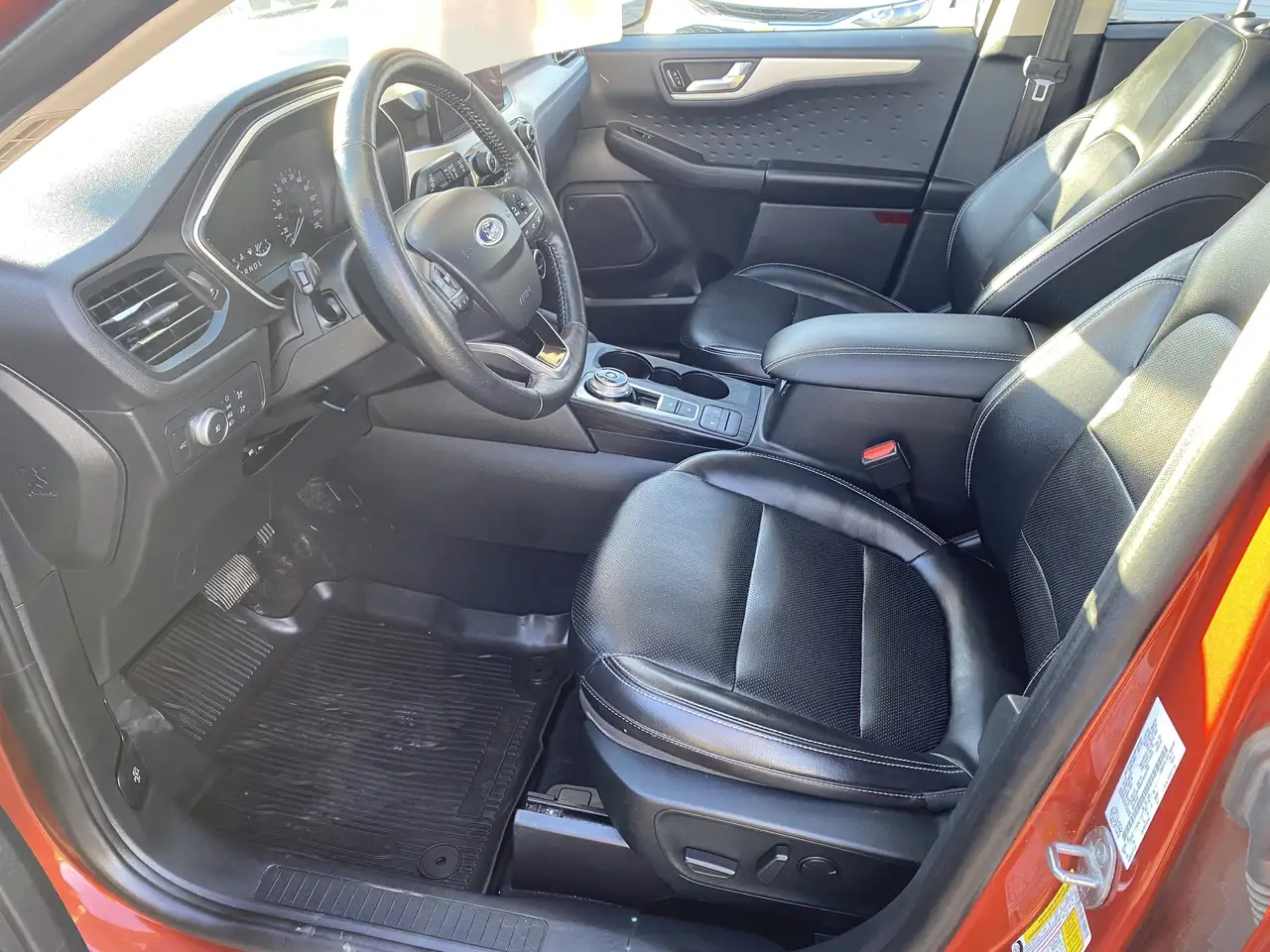 Ford Escape снимка Ford Escape