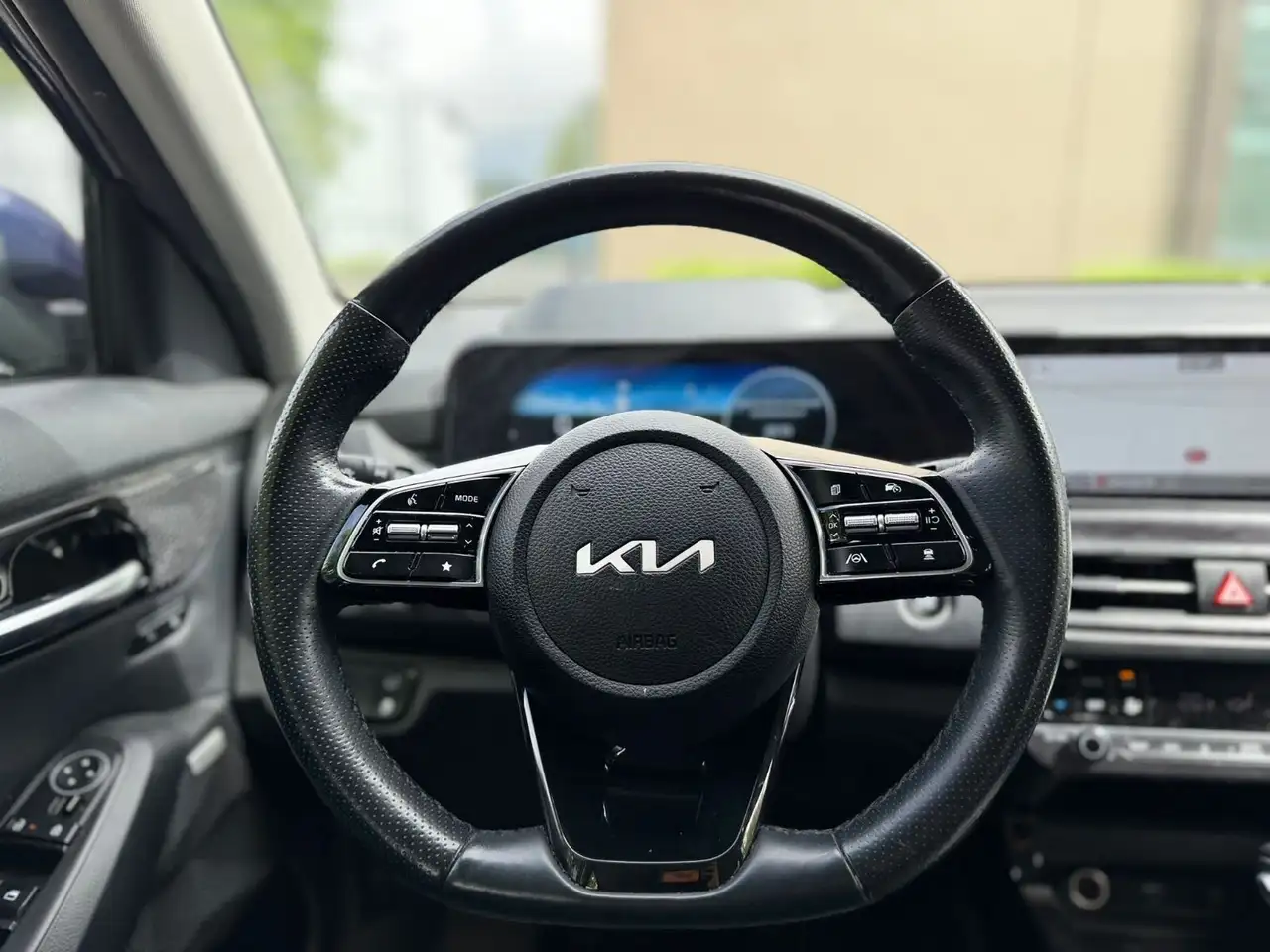 Kia Seltos снимка Kia Seltos