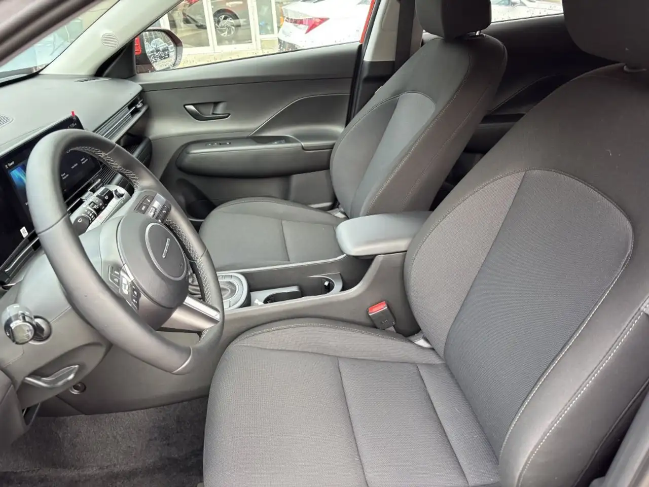 Hyundai KONA снимка Hyundai KONA