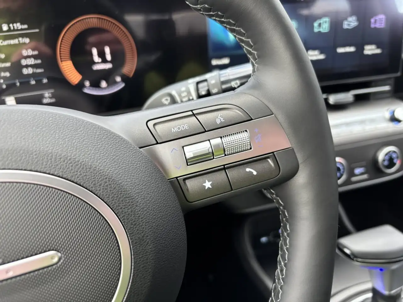 Hyundai KONA снимка Hyundai KONA