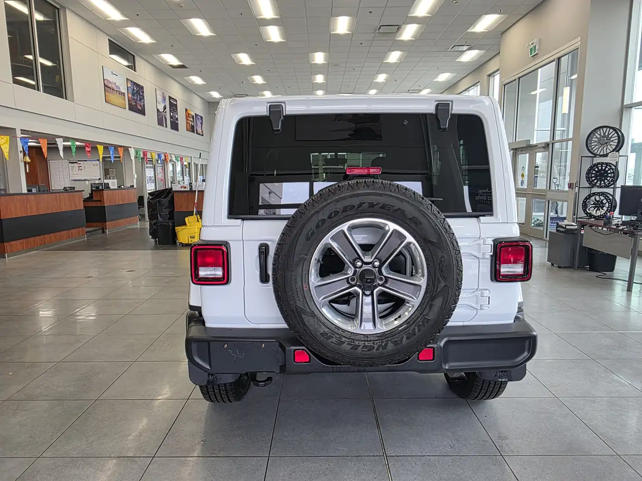 Jeep Wrangler снимка Jeep Wrangler
