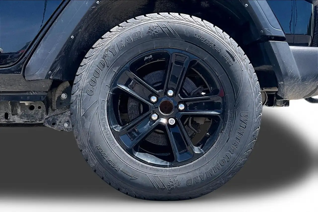 Jeep Wrangler снимка Jeep Wrangler