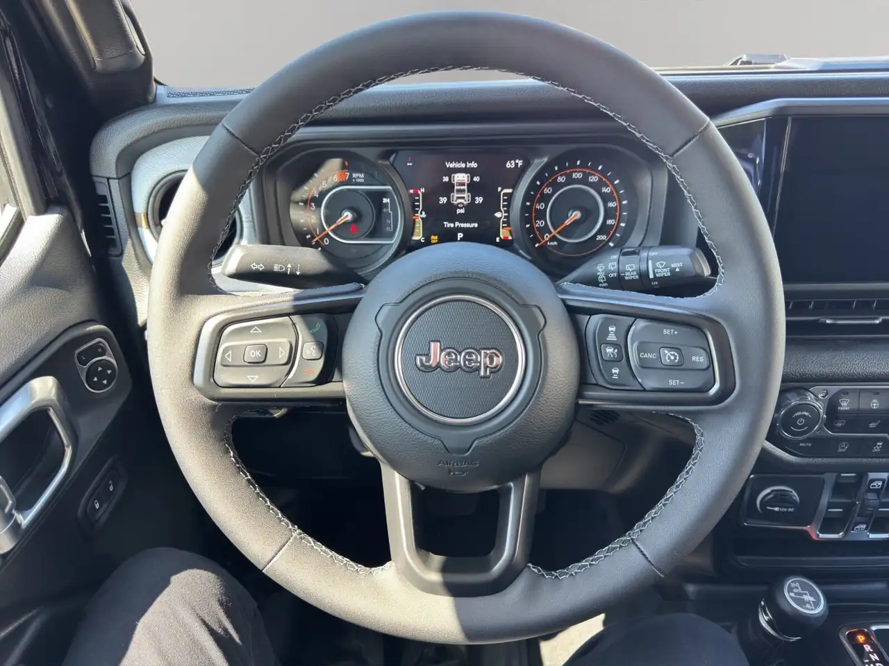 Jeep Wrangler снимка Jeep Wrangler