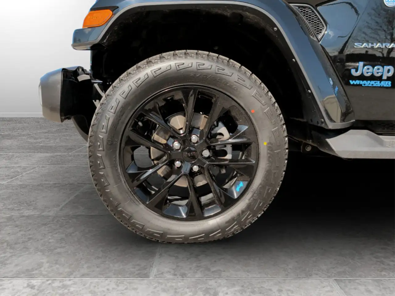 Jeep Wrangler photo Jeep Wrangler