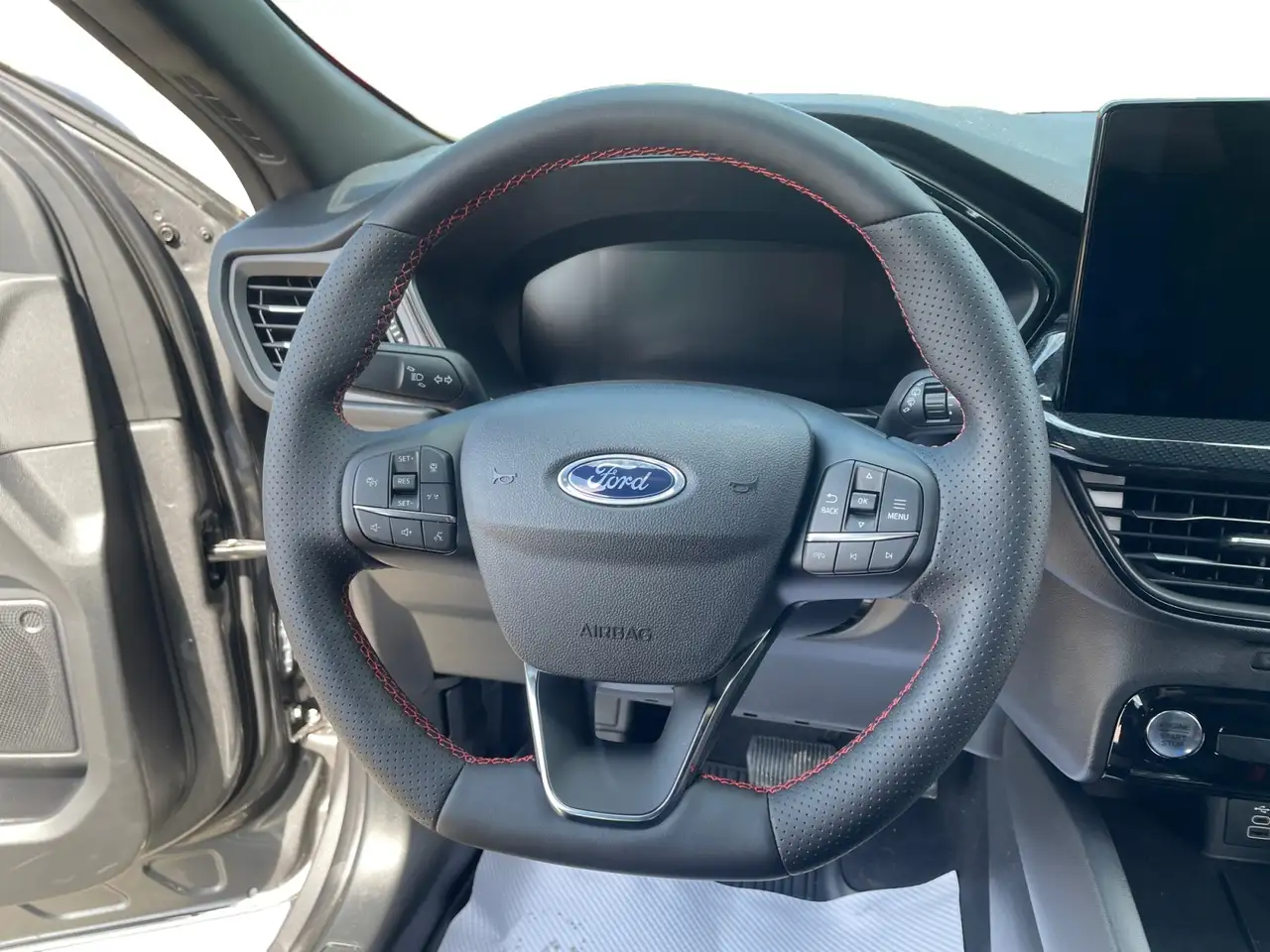 Ford Escape снимка Ford Escape