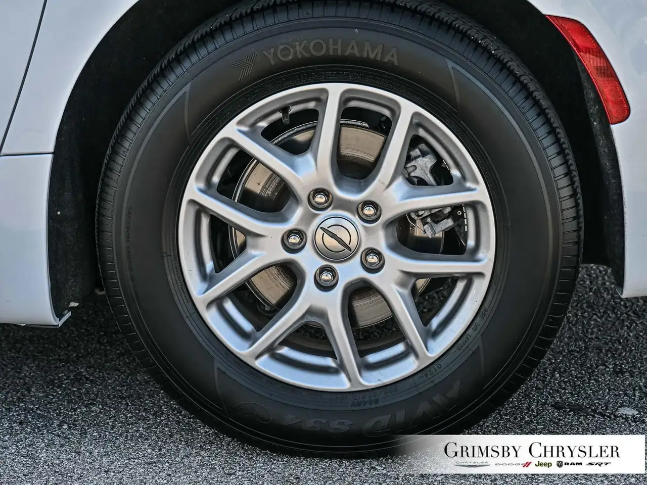Chrysler Grand Caravan снимка Chrysler Grand Caravan