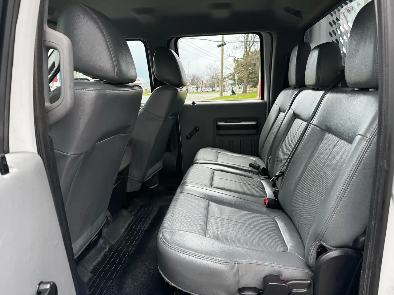 Ford F-450 Super Duty снимка Ford F-450 Super Duty