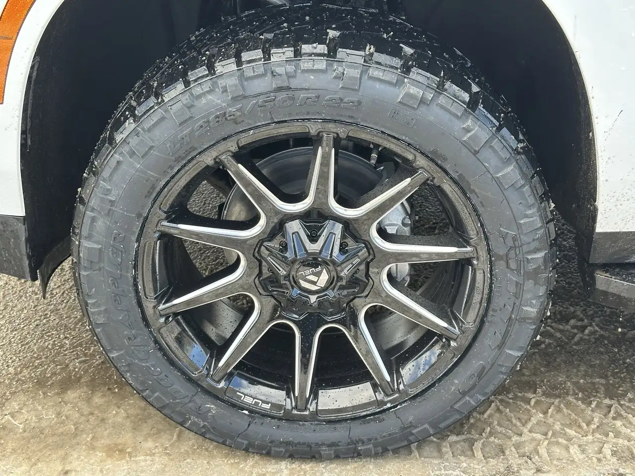 Chevrolet Suburban снимка Chevrolet Suburban