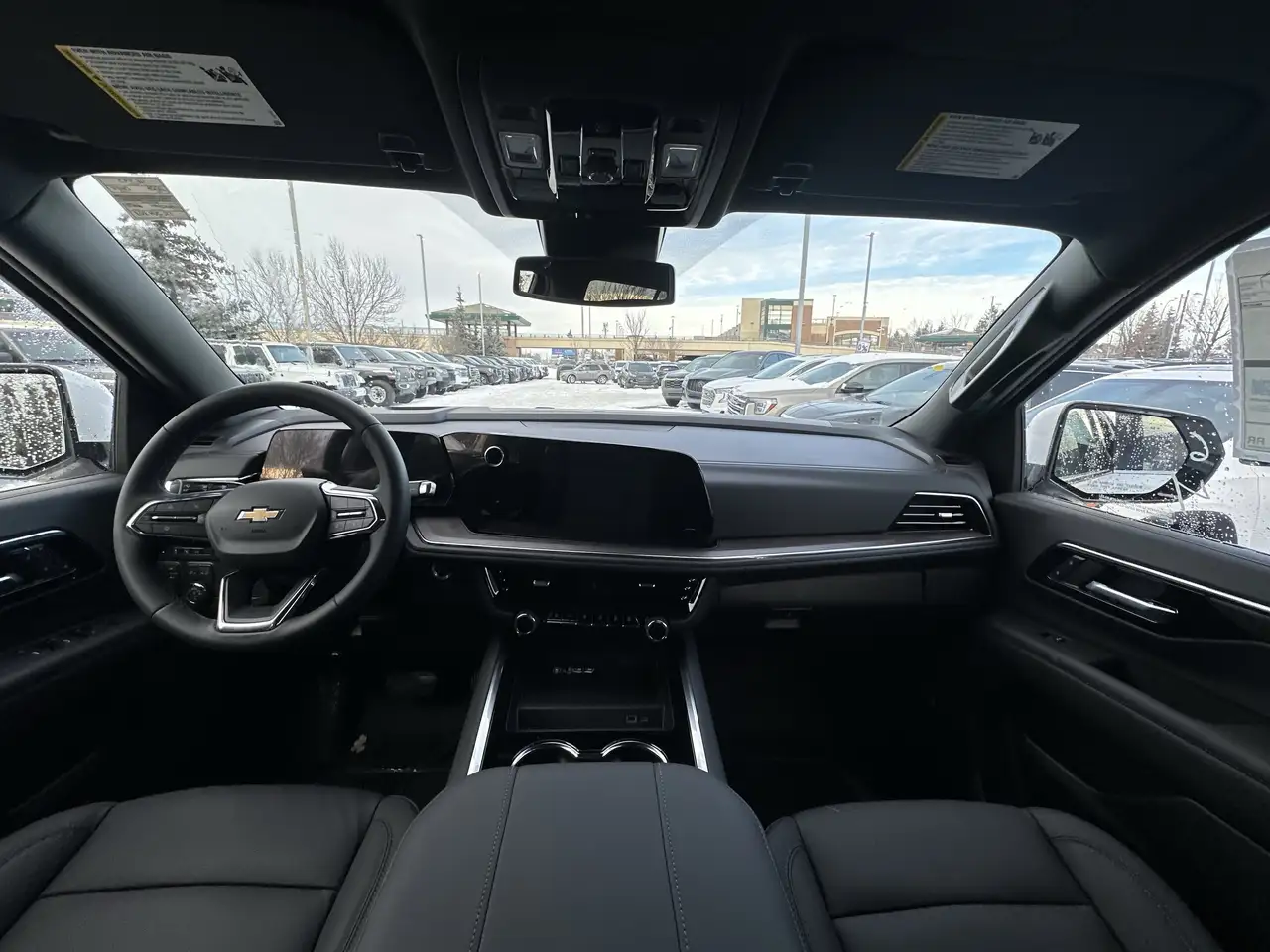 Chevrolet Suburban снимка Chevrolet Suburban