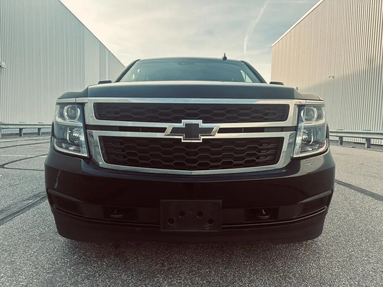 Chevrolet Suburban снимка Chevrolet Suburban