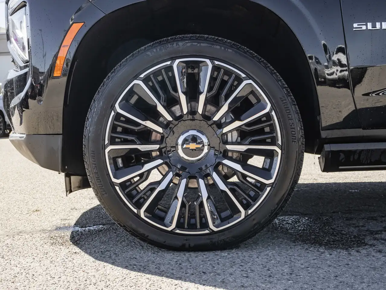 Chevrolet Suburban снимка Chevrolet Suburban