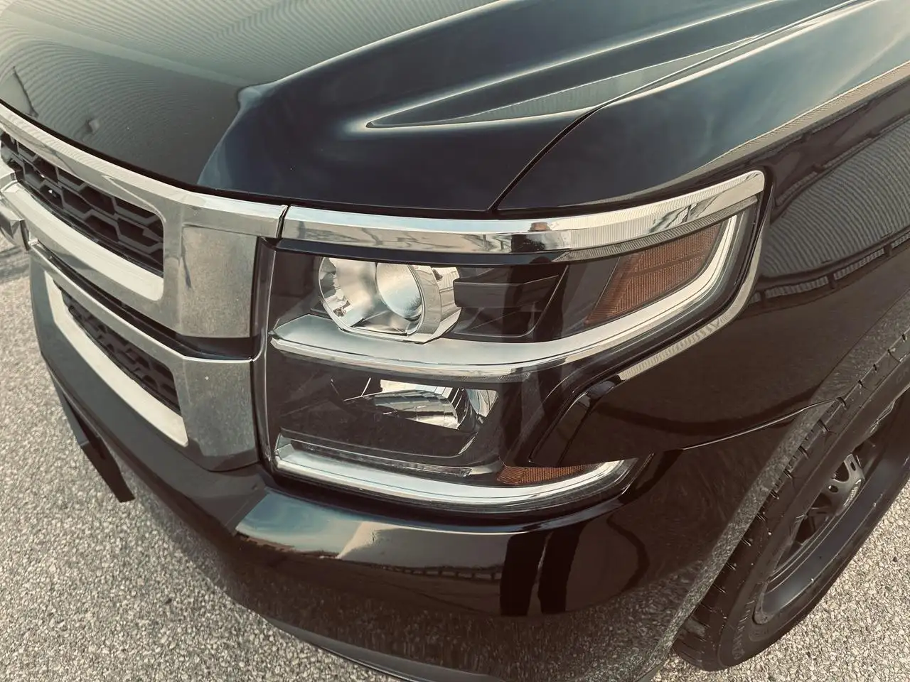 Chevrolet Suburban снимка Chevrolet Suburban
