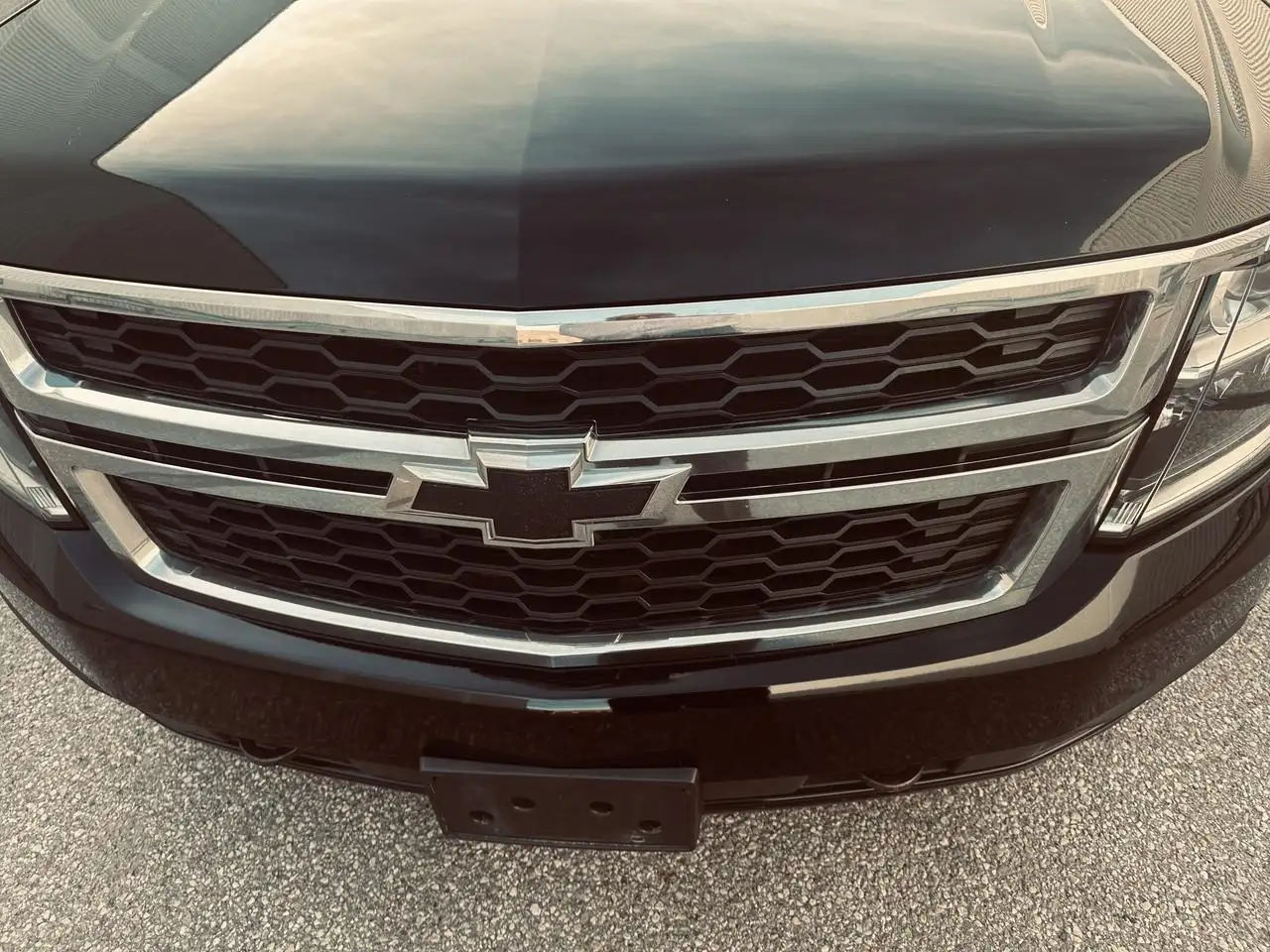 Chevrolet Suburban снимка Chevrolet Suburban