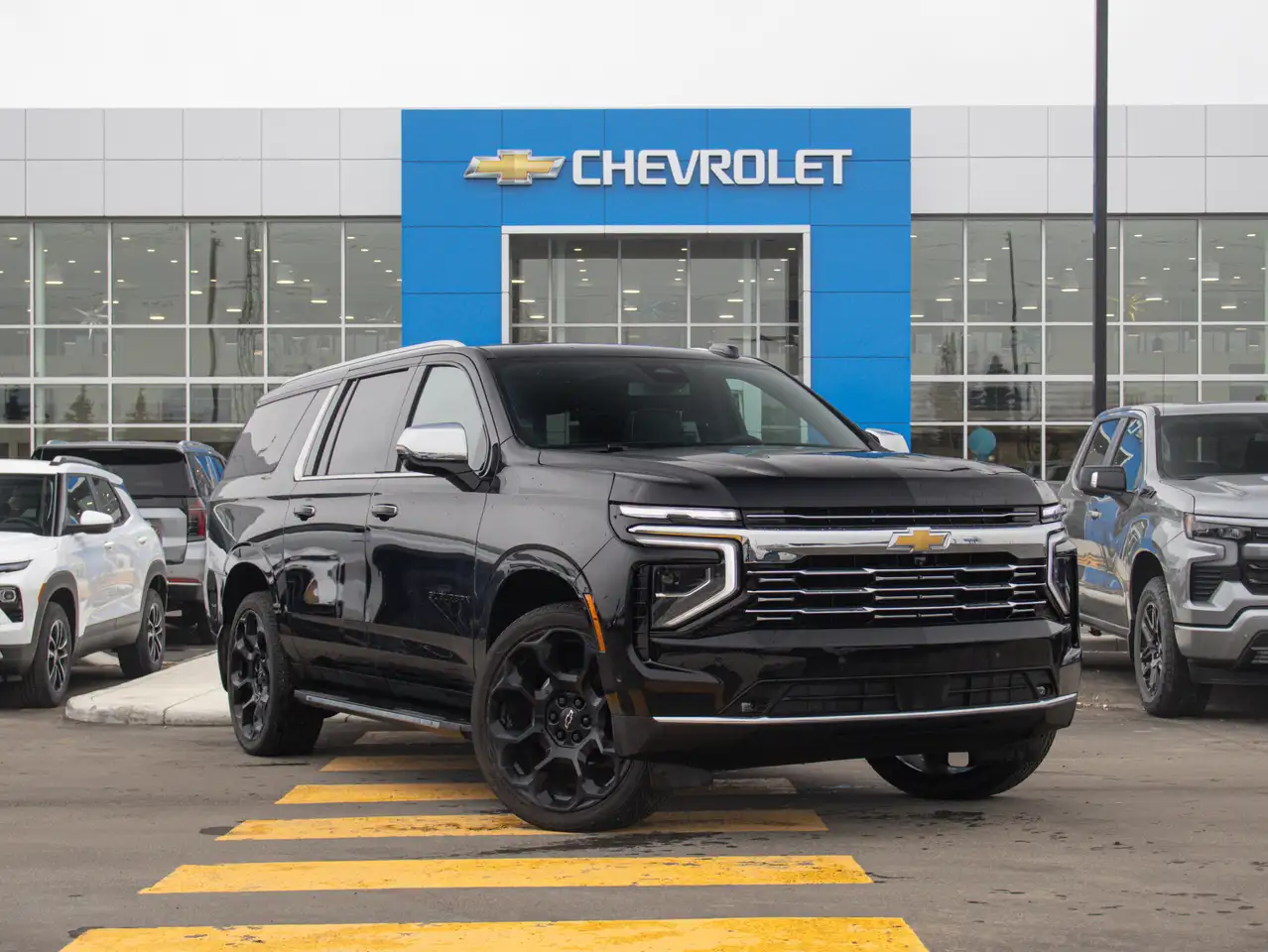 Chevrolet Suburban снимка Chevrolet Suburban