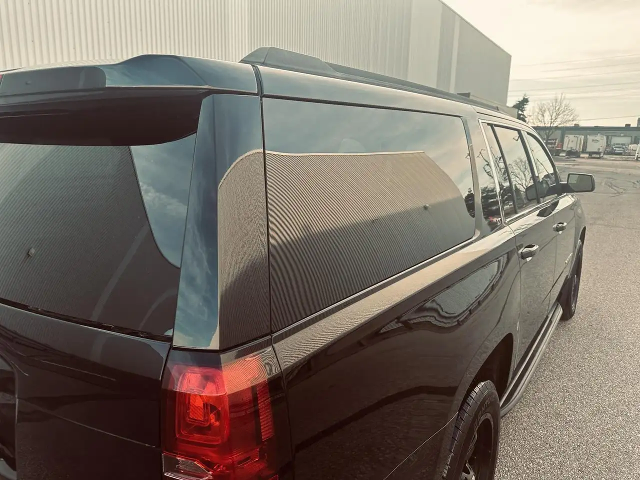Chevrolet Suburban снимка Chevrolet Suburban