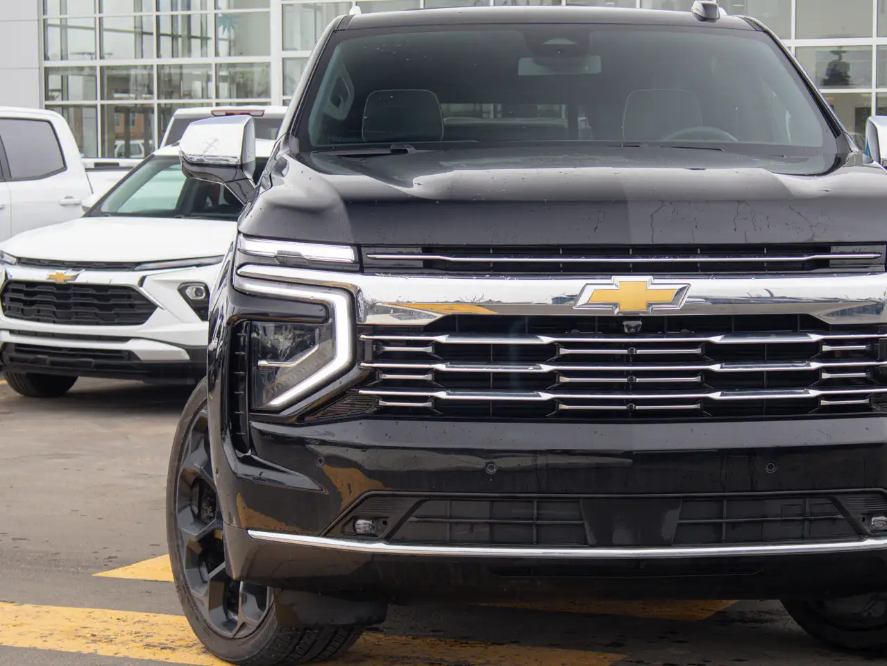 Chevrolet Suburban снимка Chevrolet Suburban