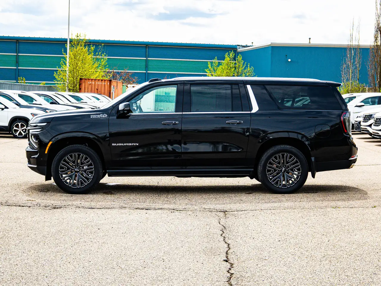 Chevrolet Suburban снимка Chevrolet Suburban