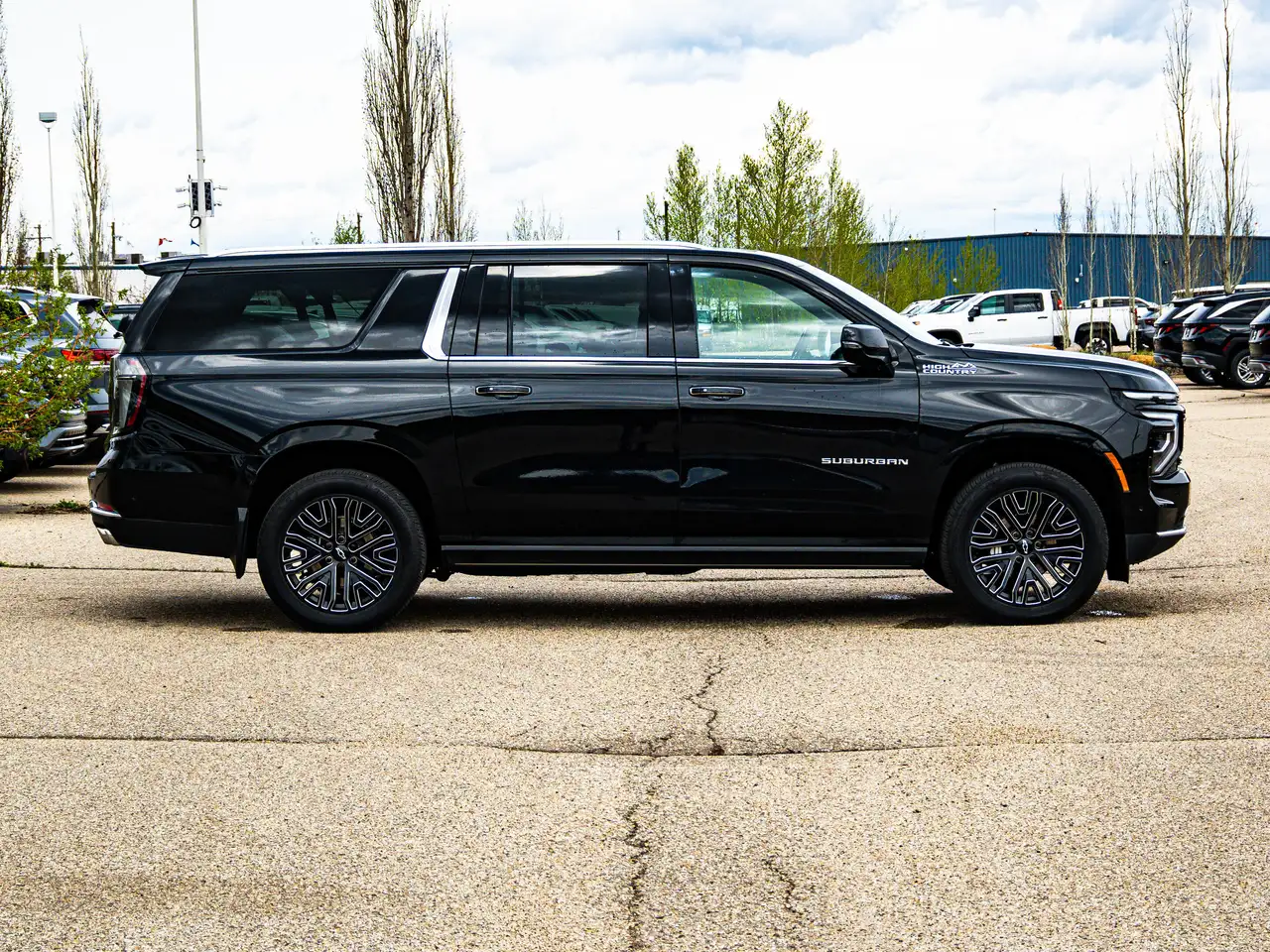 Chevrolet Suburban снимка Chevrolet Suburban