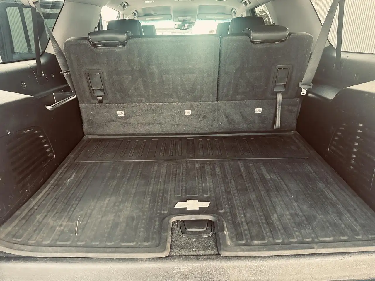Chevrolet Suburban снимка Chevrolet Suburban