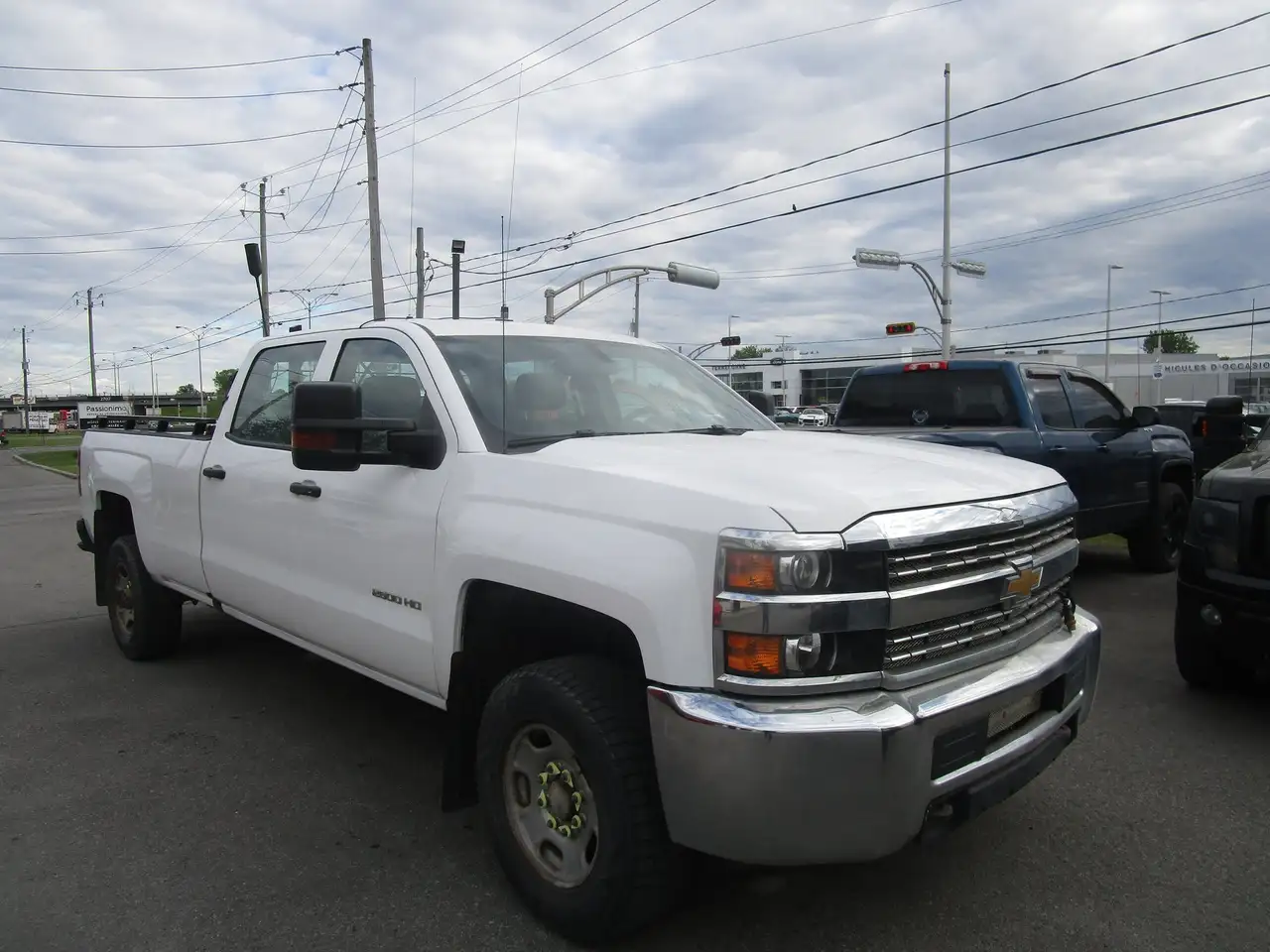Chevrolet Suburban снимка Chevrolet Suburban
