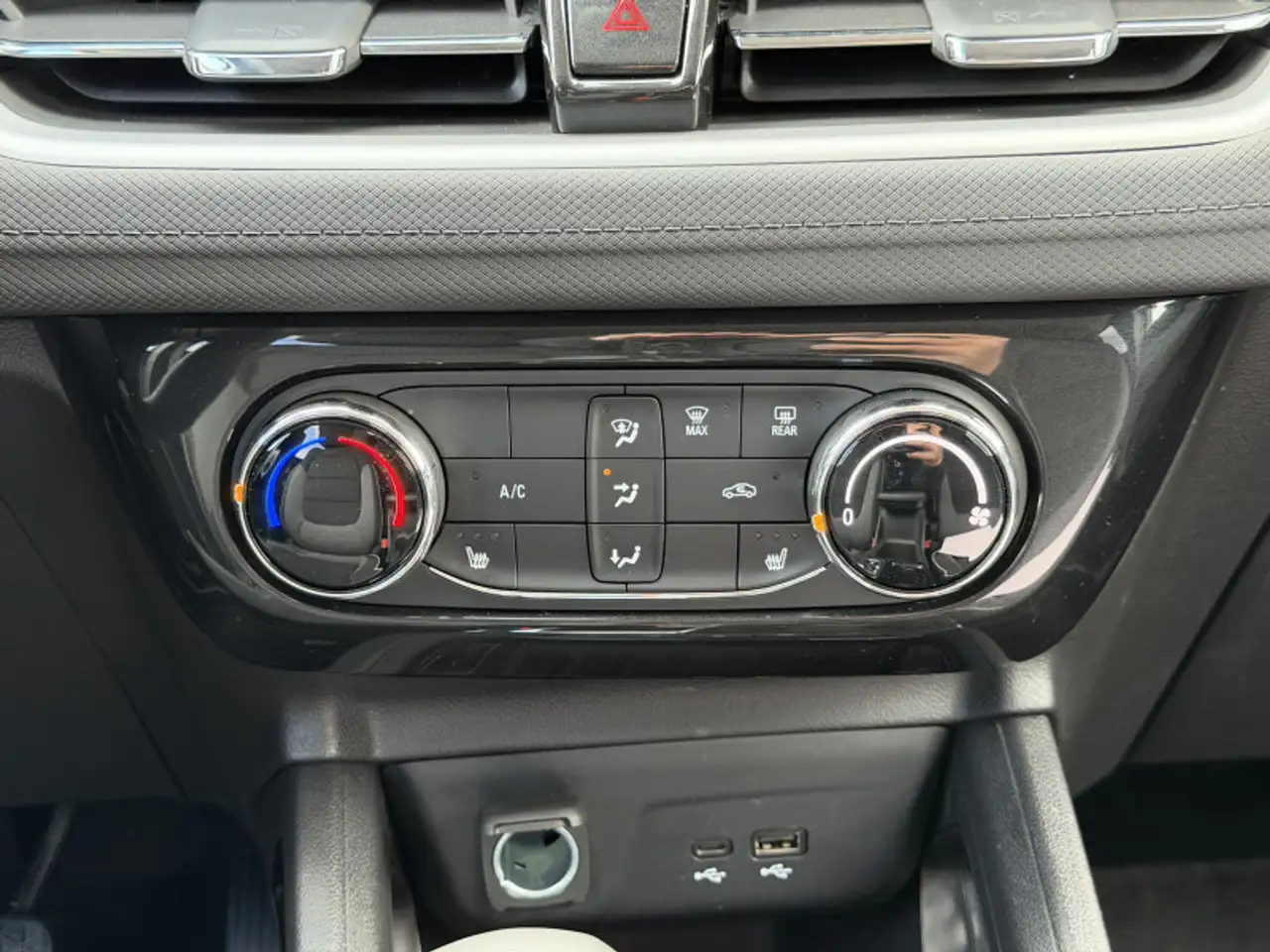 Chevrolet Trailblazer снимка Chevrolet Trailblazer
