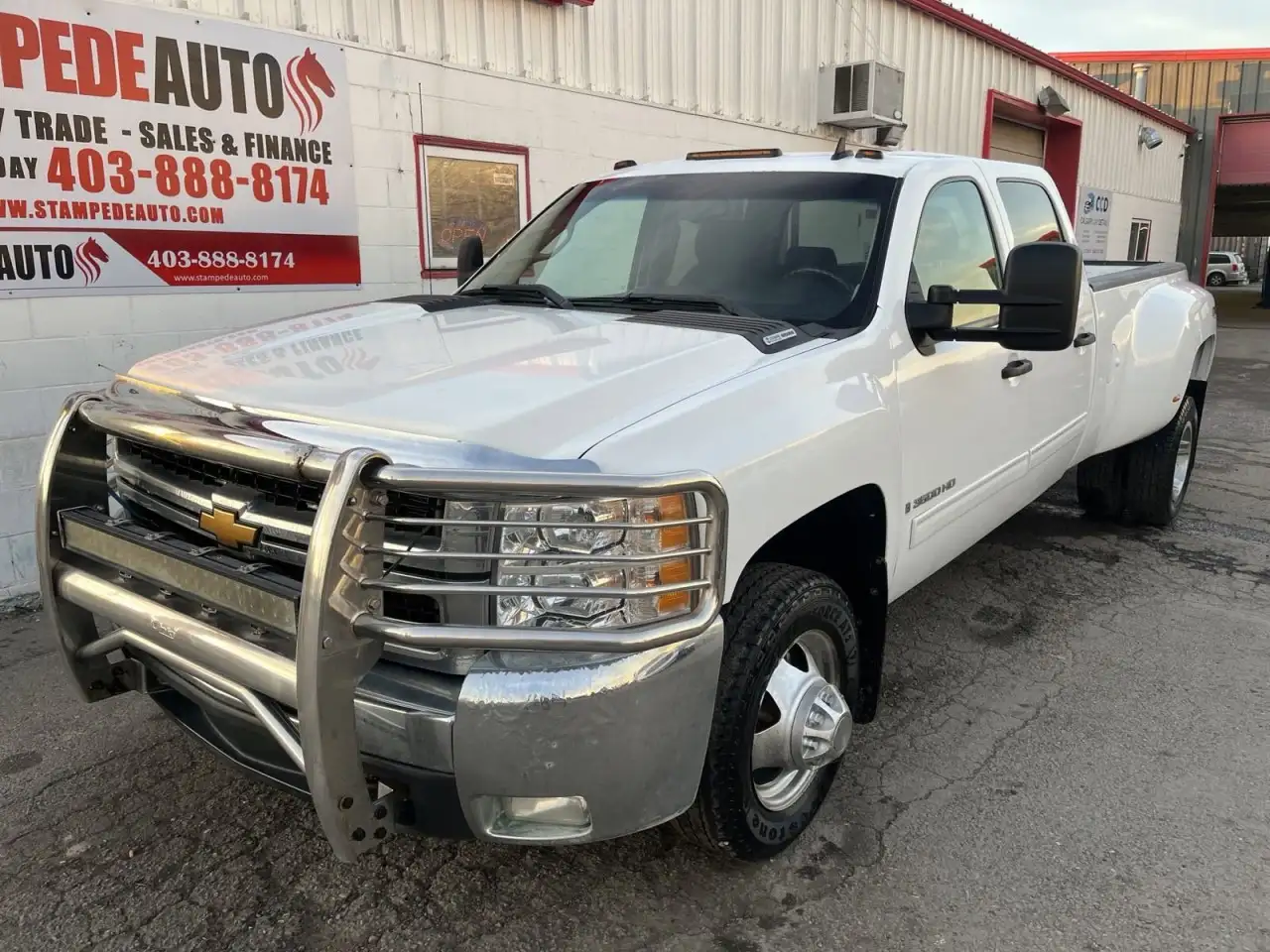 Chevrolet Silverado 3500 снимка Chevrolet Silverado 3500