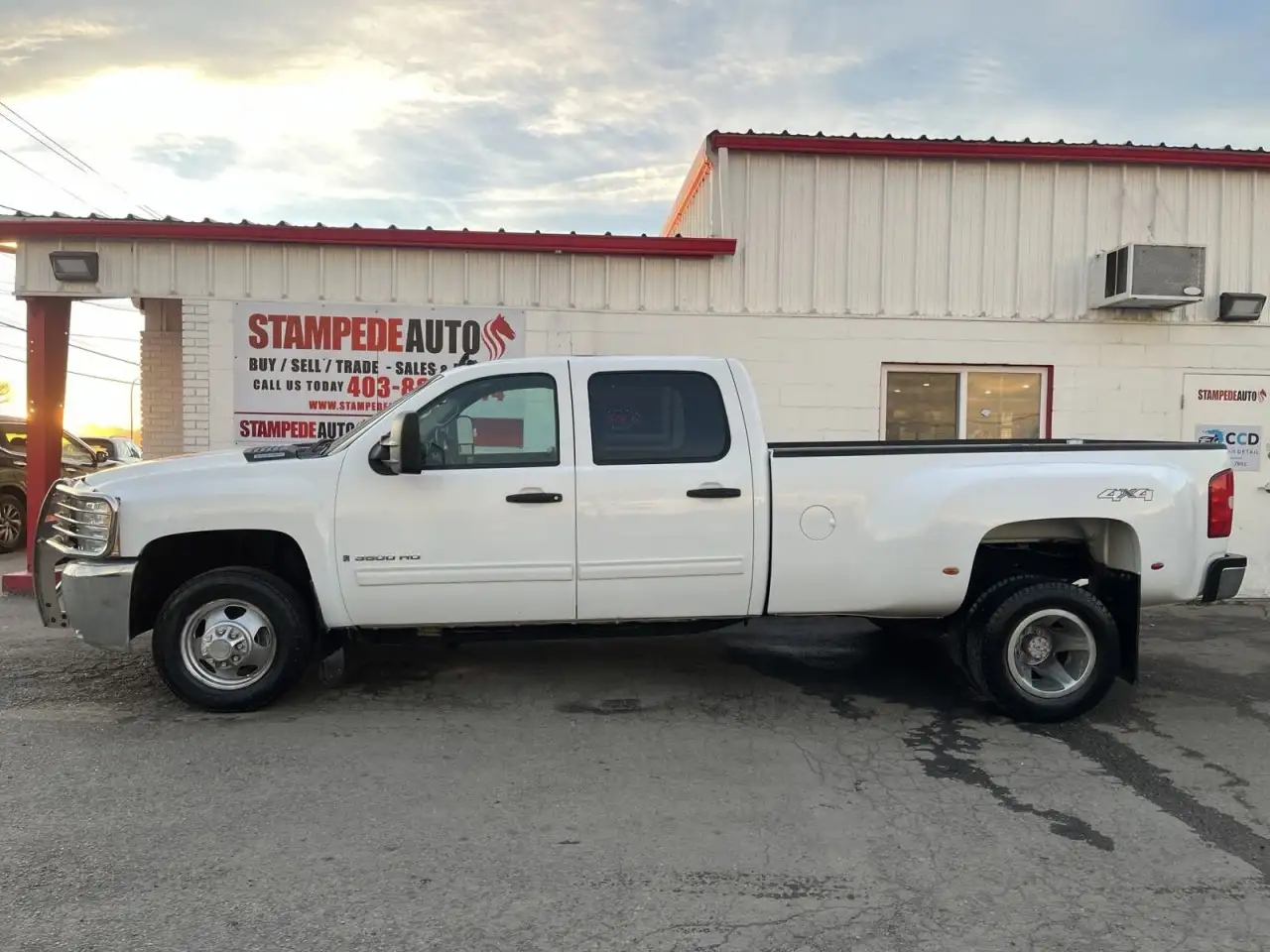 Chevrolet Silverado 3500 снимка Chevrolet Silverado 3500