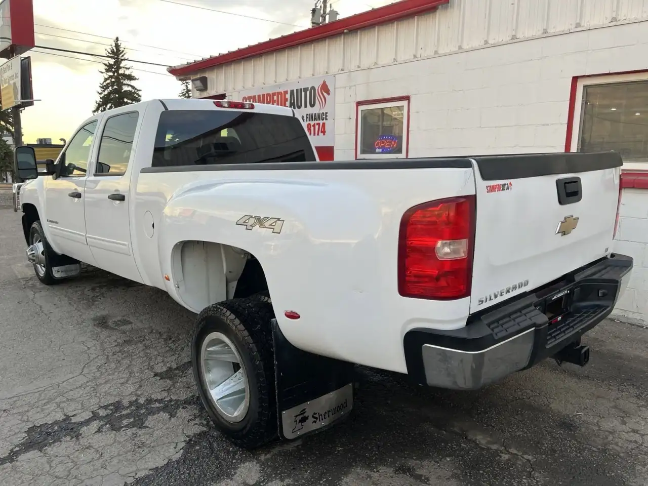 Chevrolet Silverado 3500 снимка Chevrolet Silverado 3500
