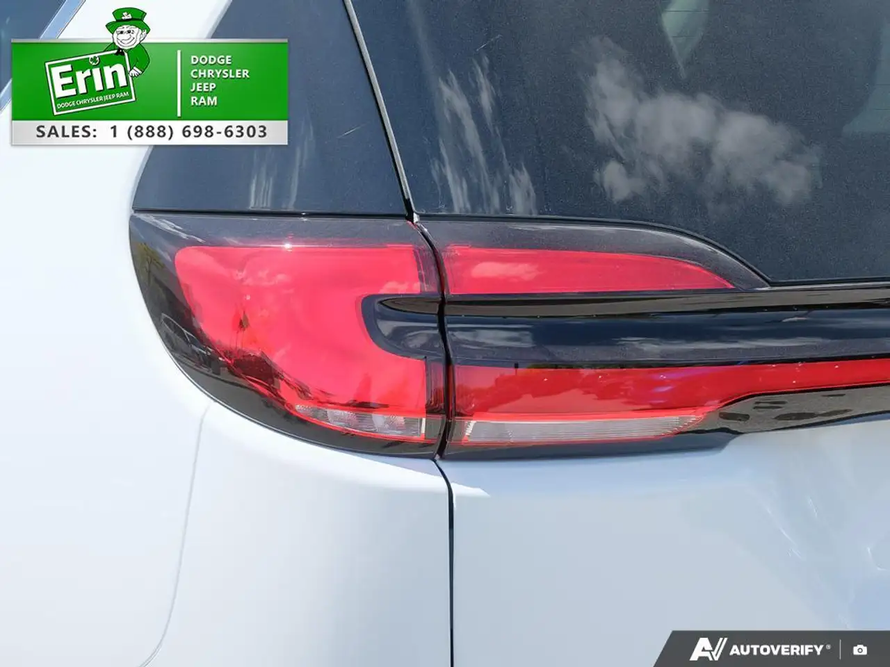 Chrysler Pacifica снимка Chrysler Pacifica