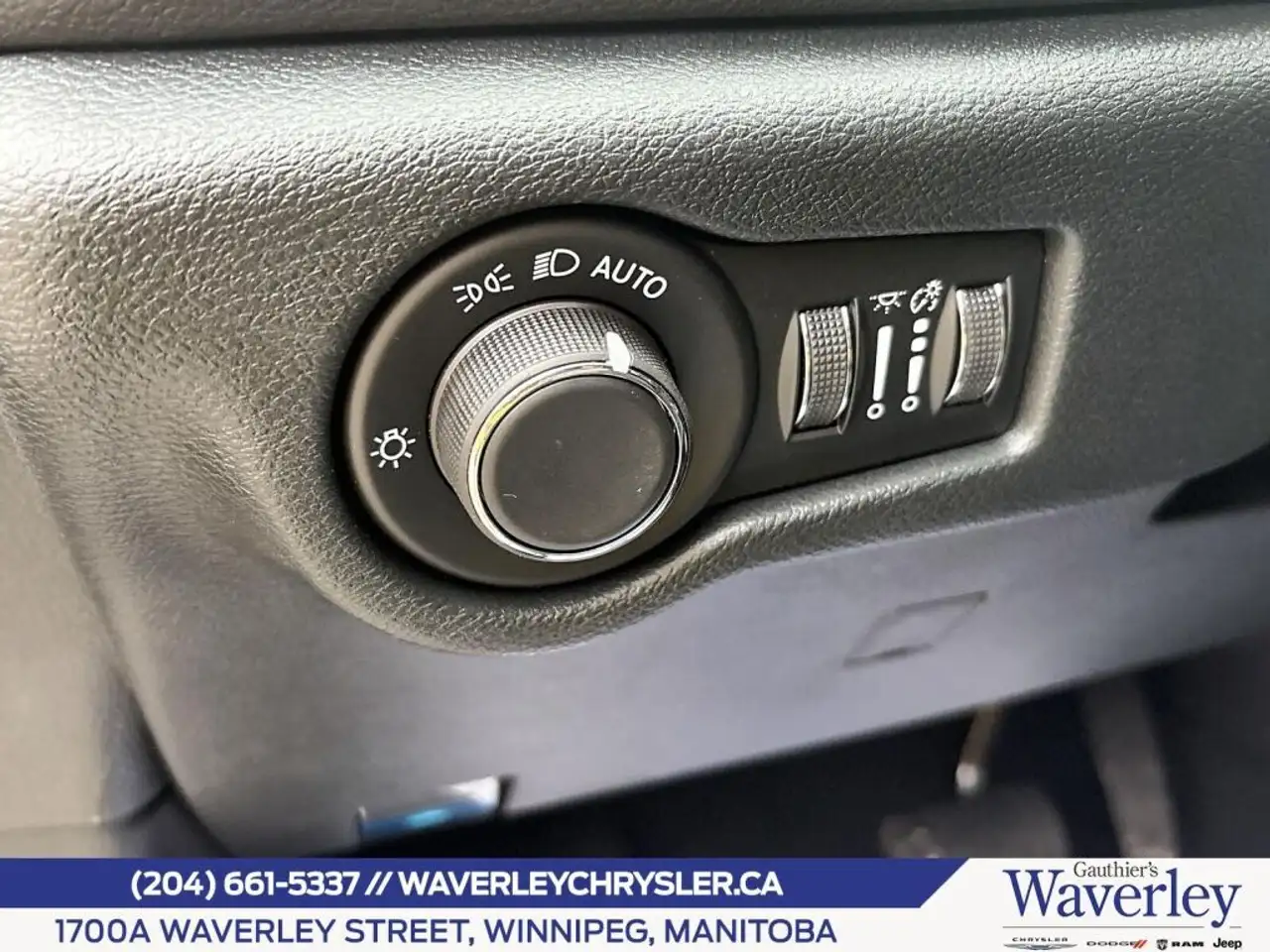 Chrysler Grand Caravan photo Chrysler Grand Caravan