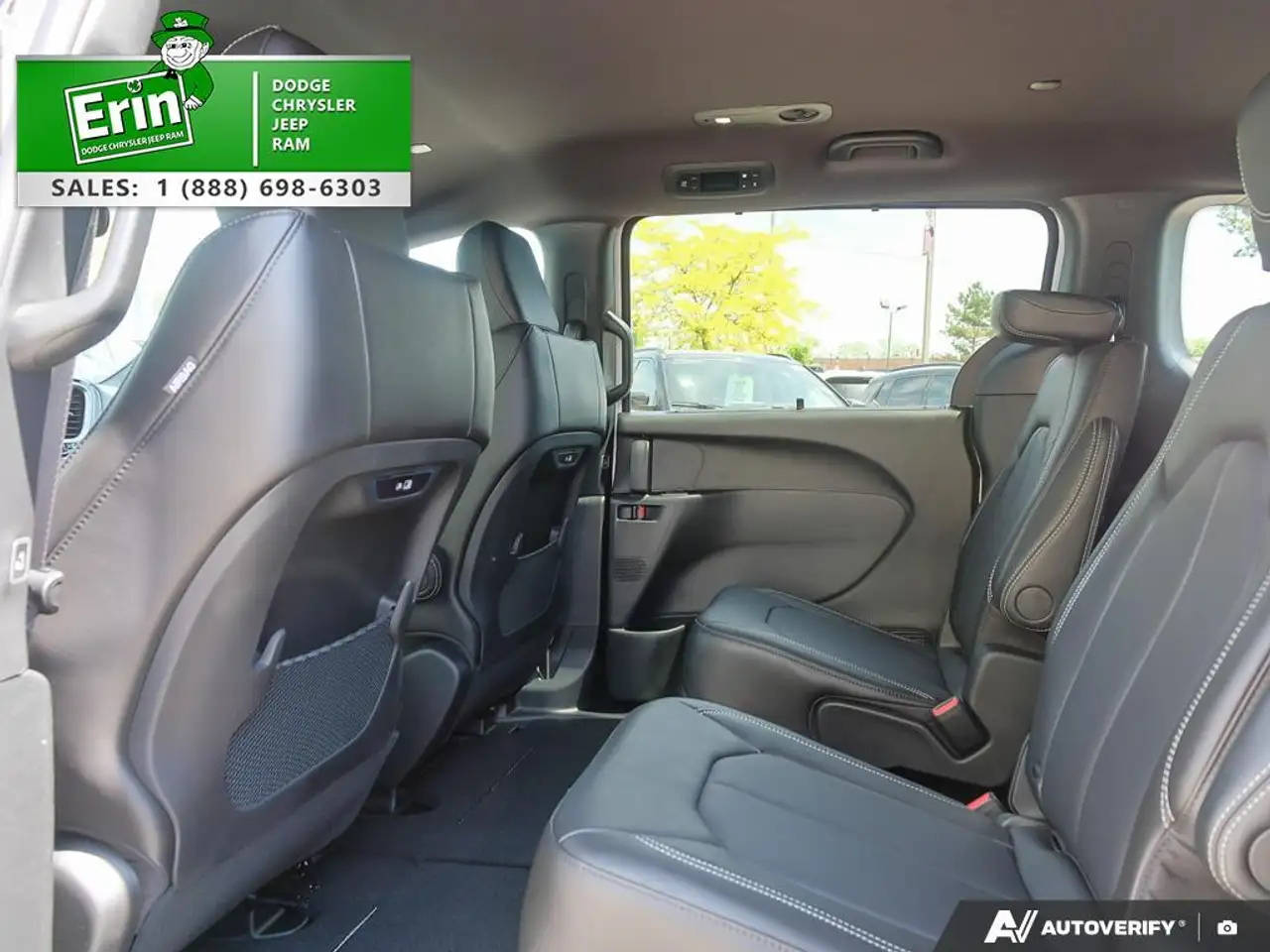 Chrysler Pacifica снимка Chrysler Pacifica