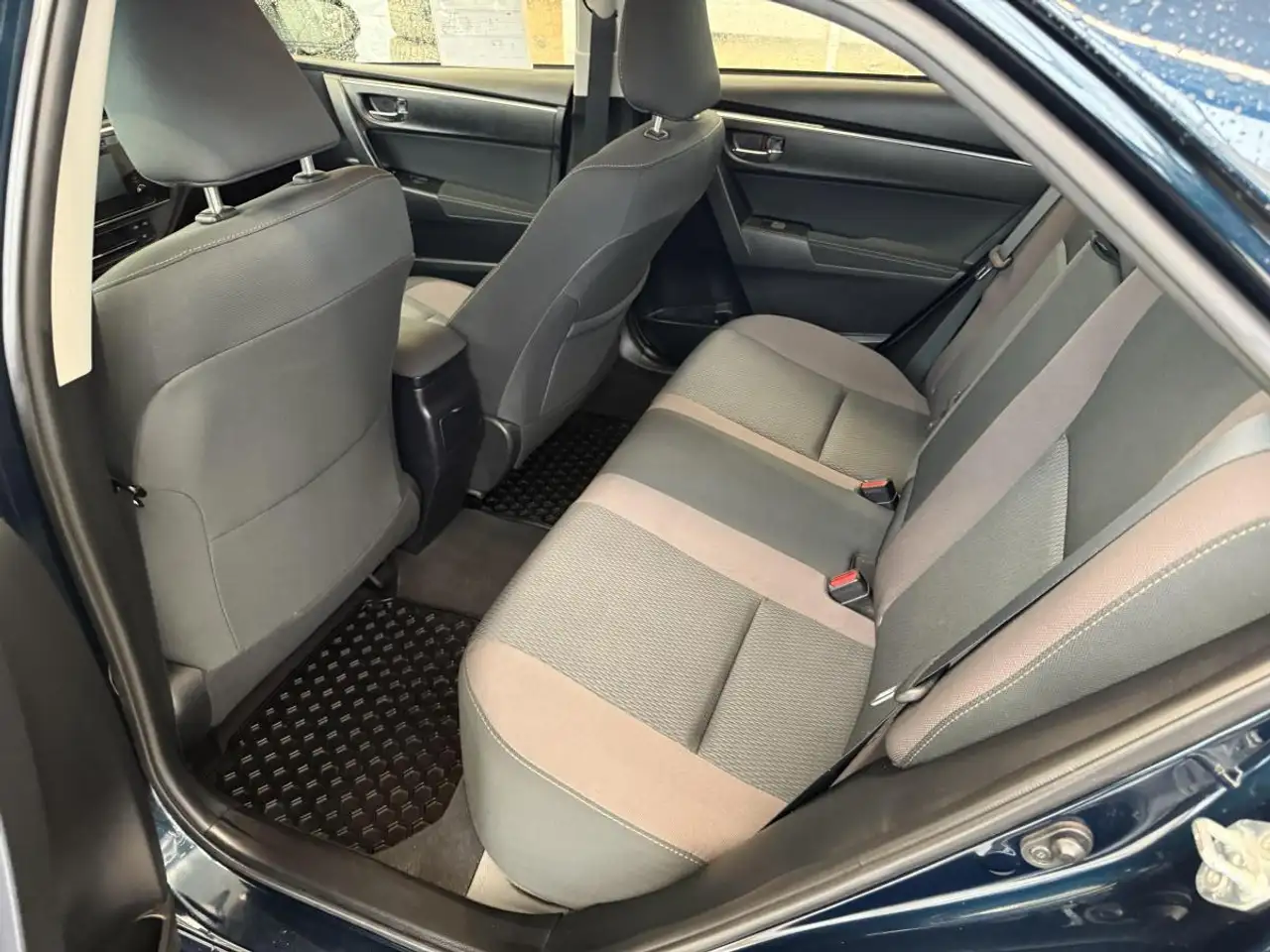 Toyota Corolla photo Toyota Corolla