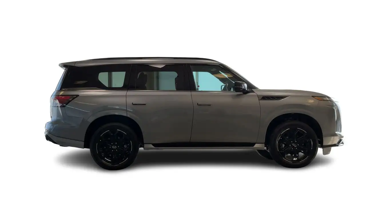 Infiniti QX80 снимка Infiniti QX80