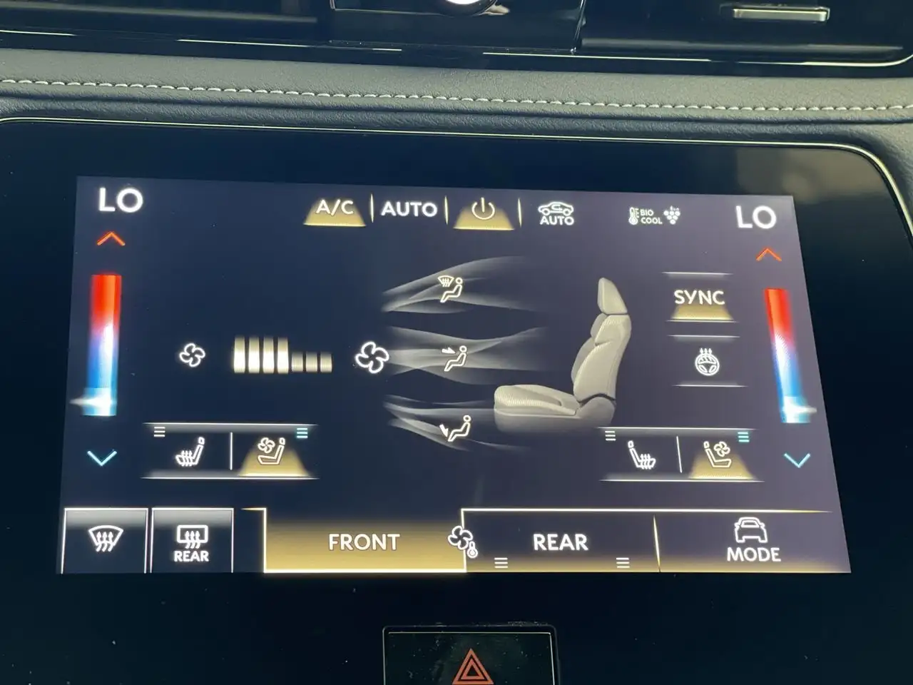 Infiniti QX80 снимка Infiniti QX80