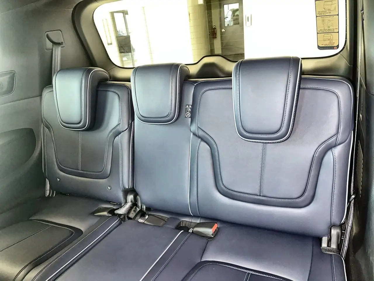 Infiniti QX80 снимка Infiniti QX80