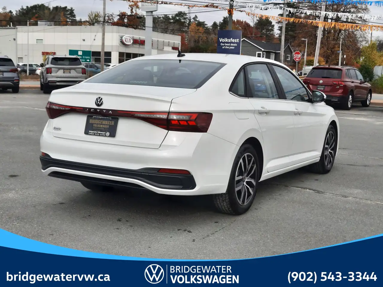 Volkswagen Jetta снимка Volkswagen Jetta
