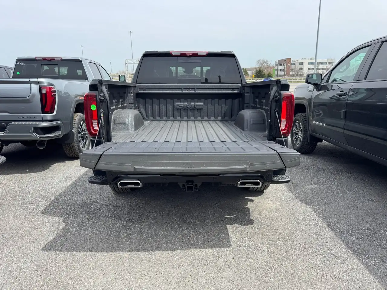 GMC Sierra 1500 photo GMC Sierra 1500