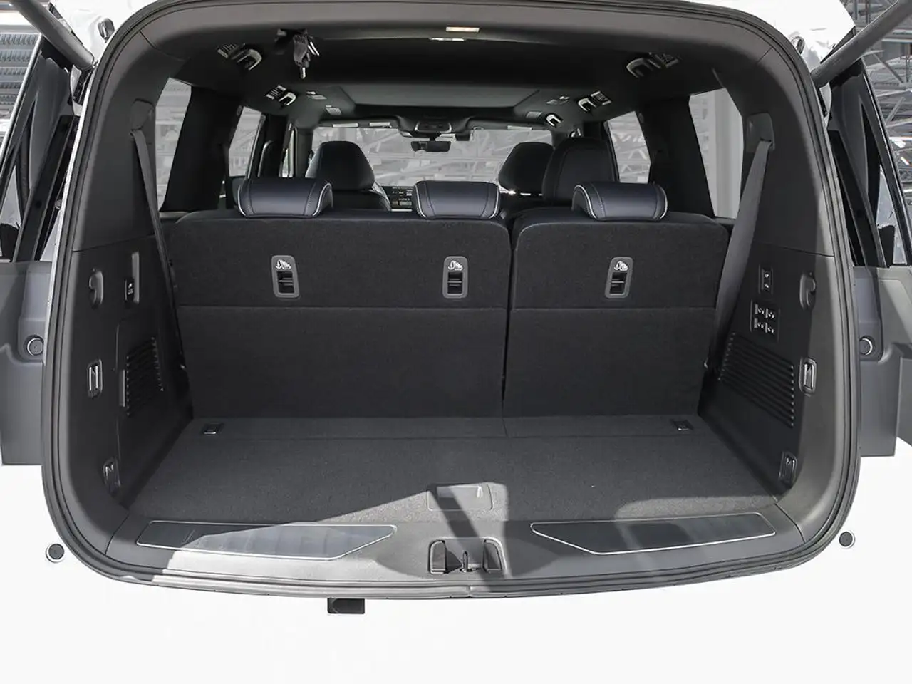 Infiniti QX80 fotografie Infiniti QX80