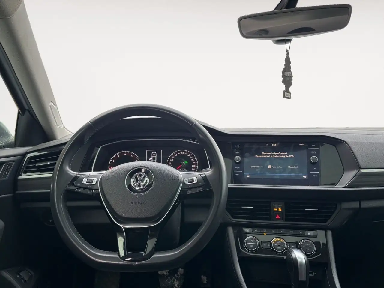 Volkswagen Jetta снимка Volkswagen Jetta