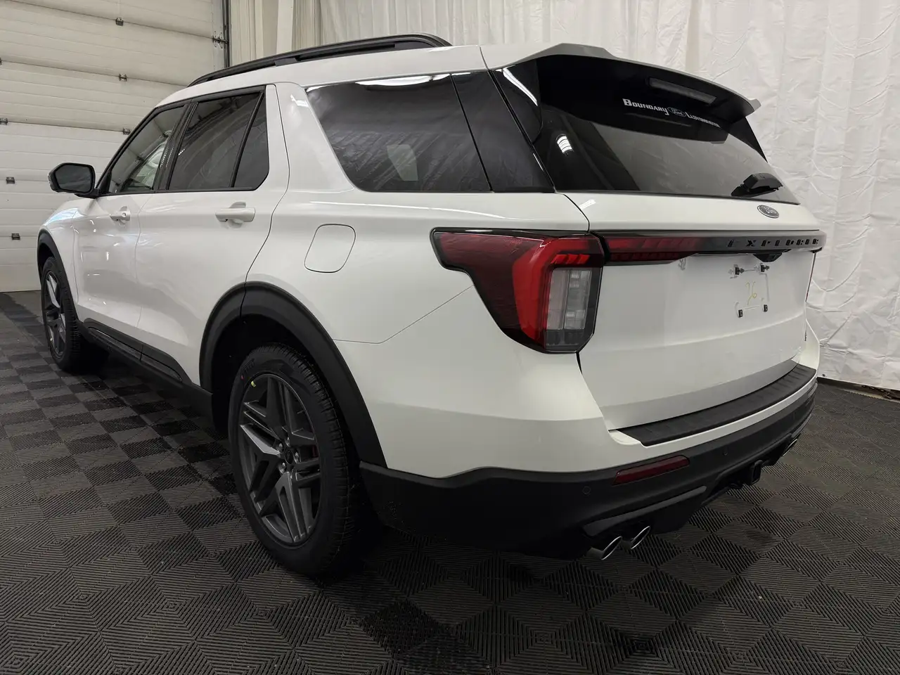 Ford Explorer photo Ford Explorer