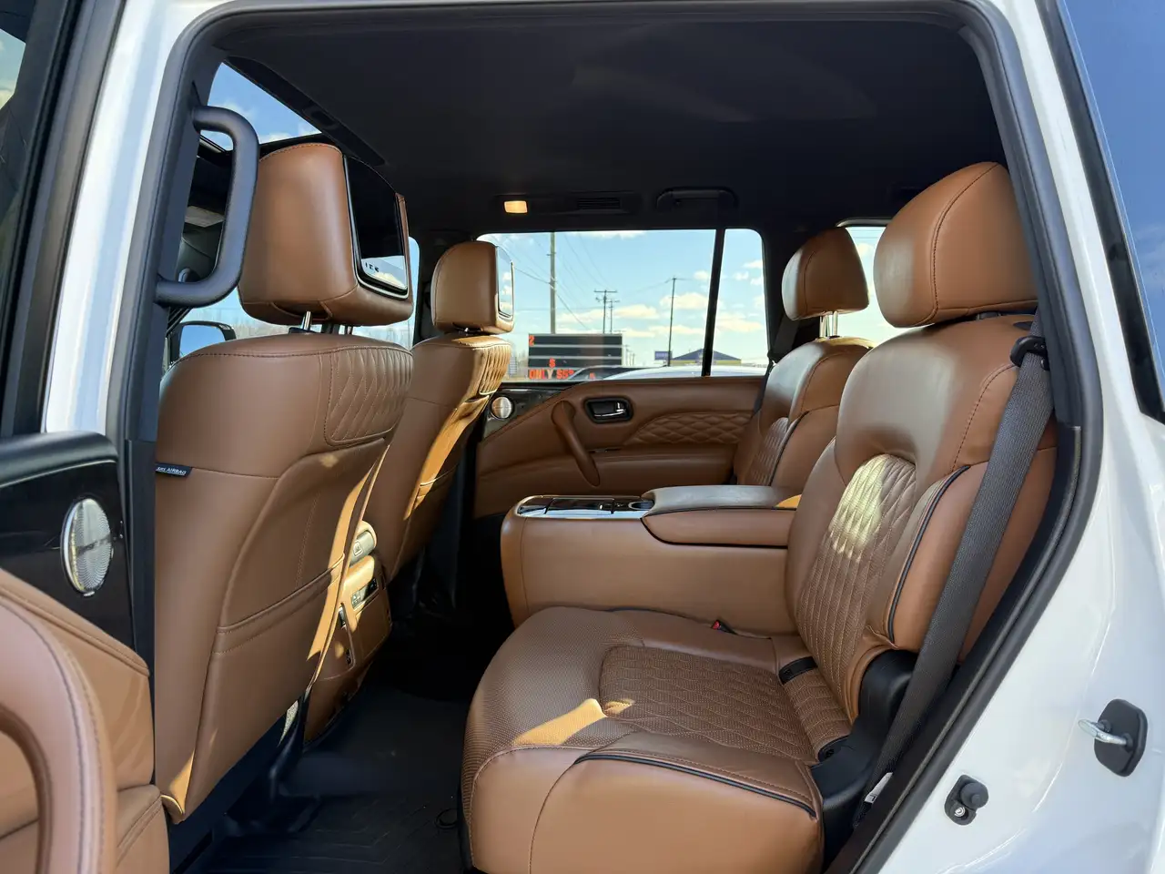 Infiniti QX80 fotografie Infiniti QX80