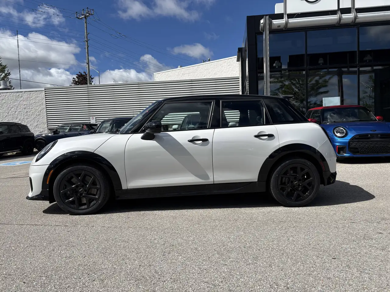 MINI 5 Door photo MINI 5 Door