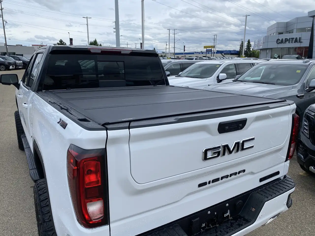 GMC Sierra 1500 photo GMC Sierra 1500
