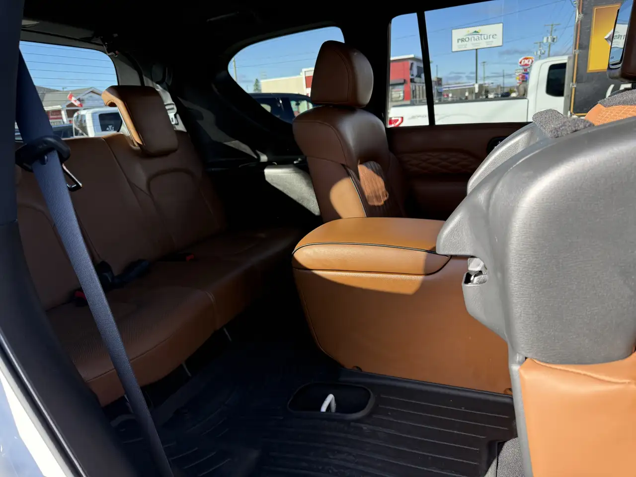 Infiniti QX80 fotografie Infiniti QX80