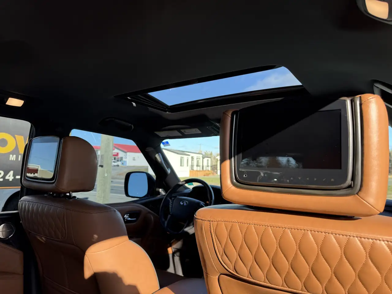 Infiniti QX80 fotografie Infiniti QX80