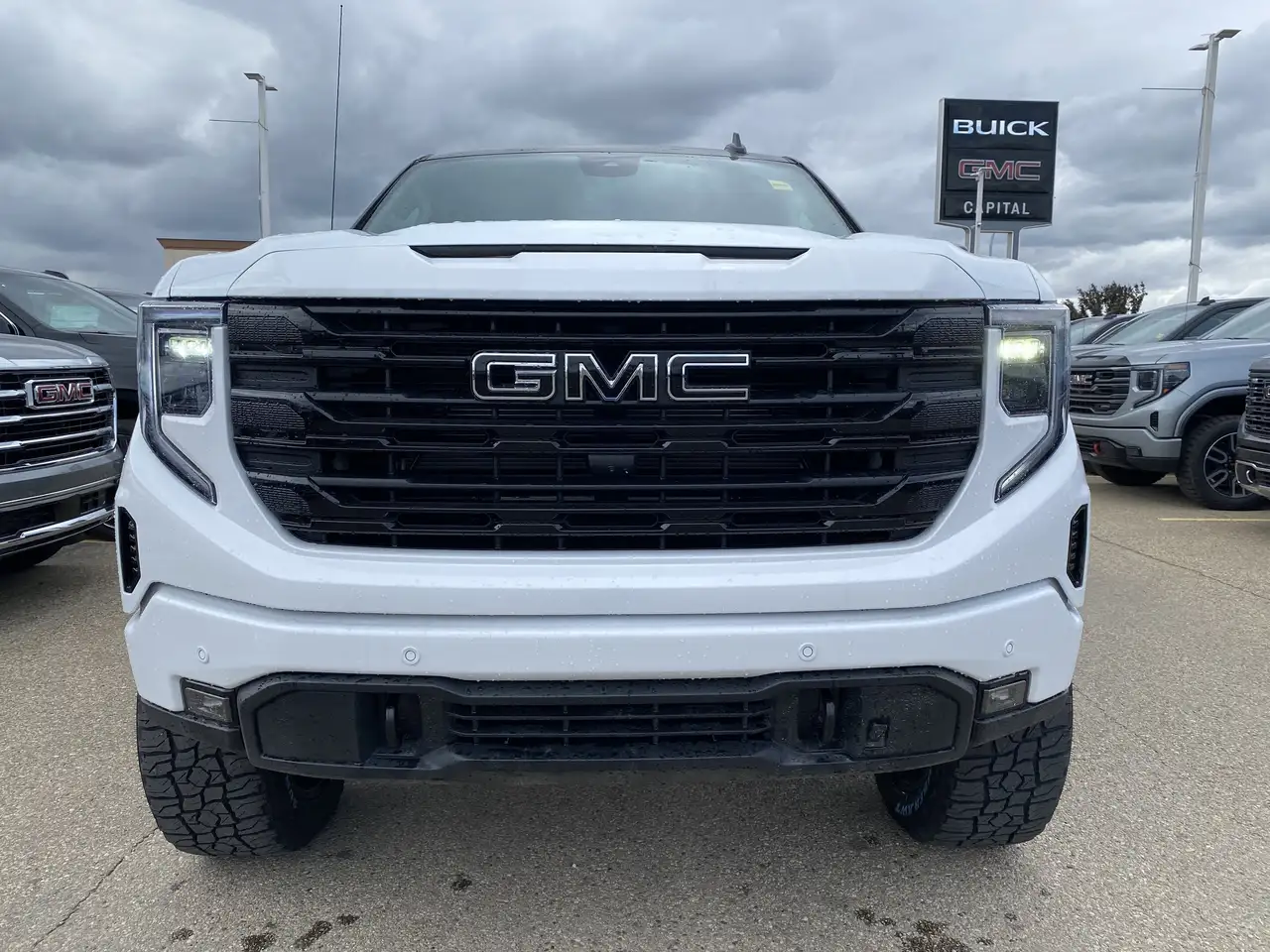 GMC Sierra 1500 photo GMC Sierra 1500